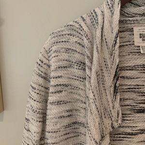 Billabong | Women’s Open Front Sweater size M